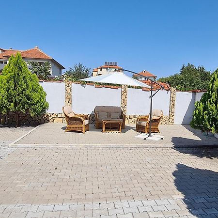 רבדה Sineva Guest House מראה חיצוני תמונה