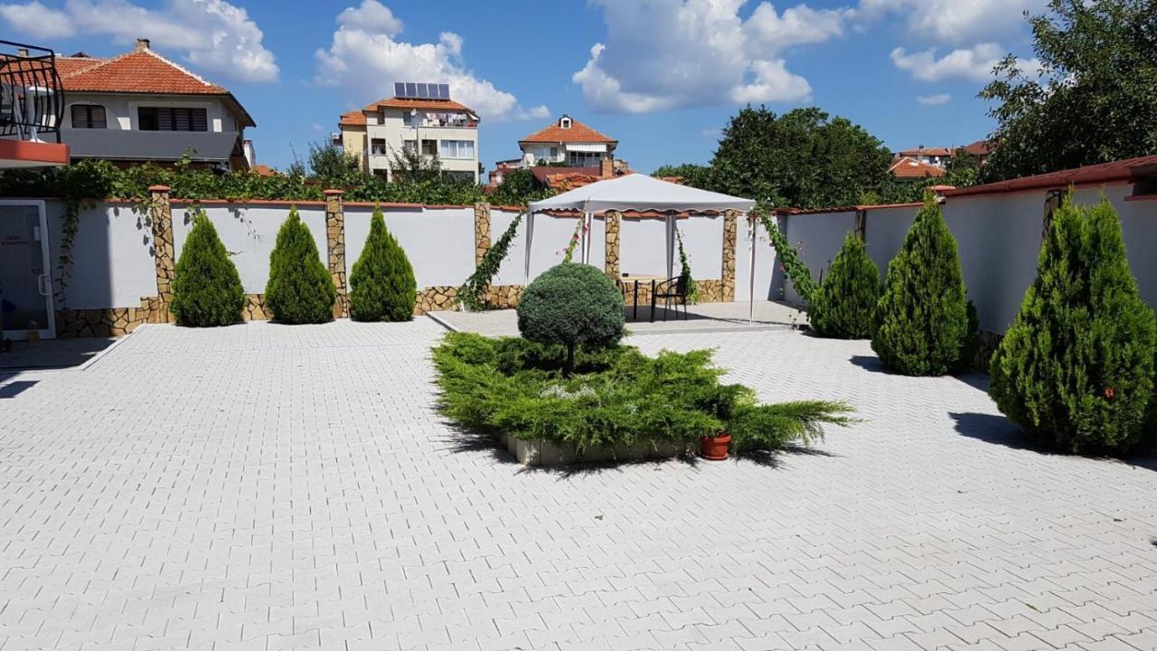 רבדה Sineva Guest House מראה חיצוני תמונה