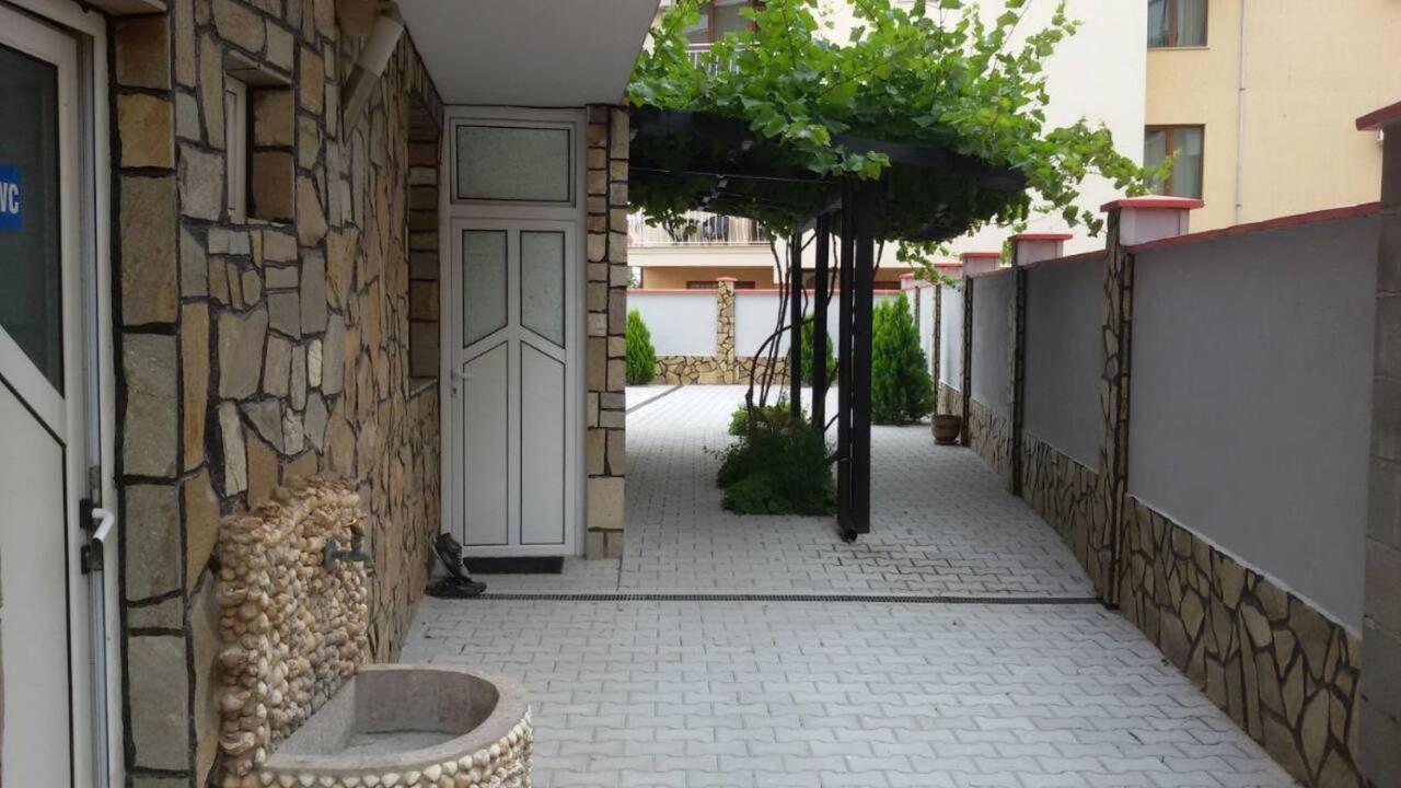 רבדה Sineva Guest House מראה חיצוני תמונה