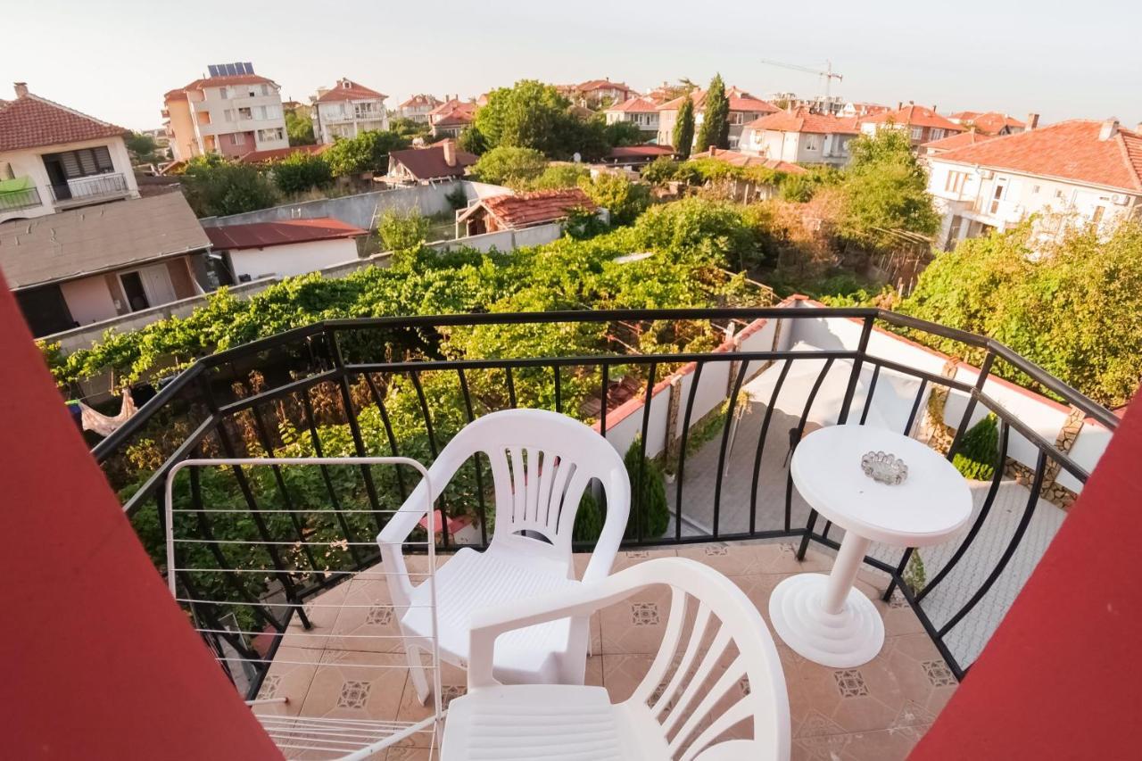 רבדה Sineva Guest House מראה חיצוני תמונה
